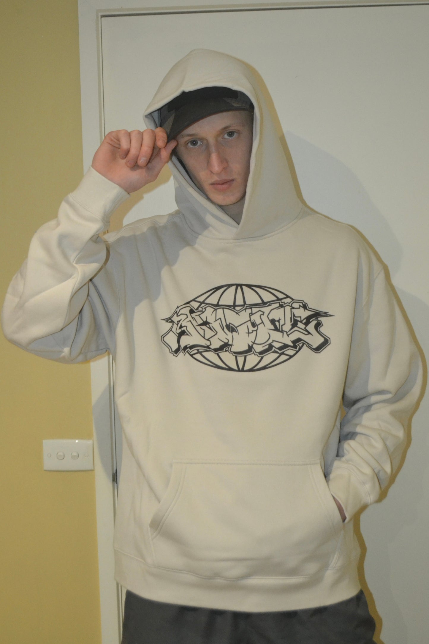Acquit 'Bone & Black' Relax Hoodie