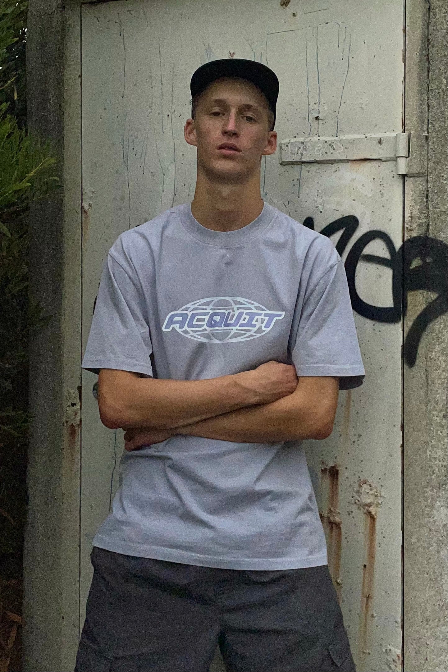 Acquit ‘Powder Grey Tee’